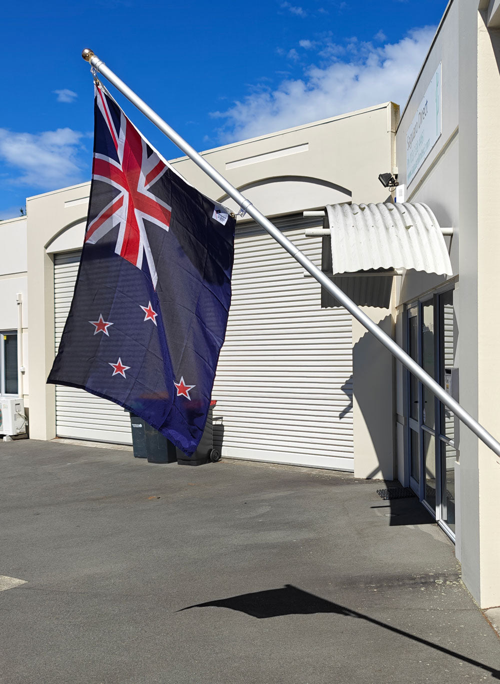8Ft Wall Mounted Aluminium Flagpole